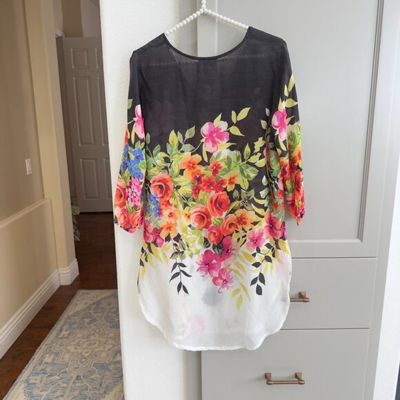 Johnny Was Betty Floral Flower print Silk Like Tunic Top Size XS extra small - Picture 3 of 6
